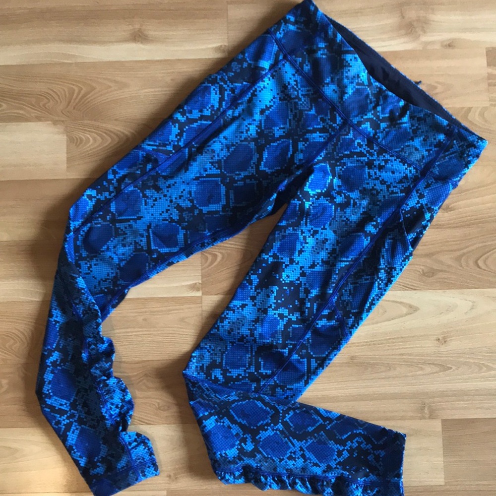 Lululemon leggings.
